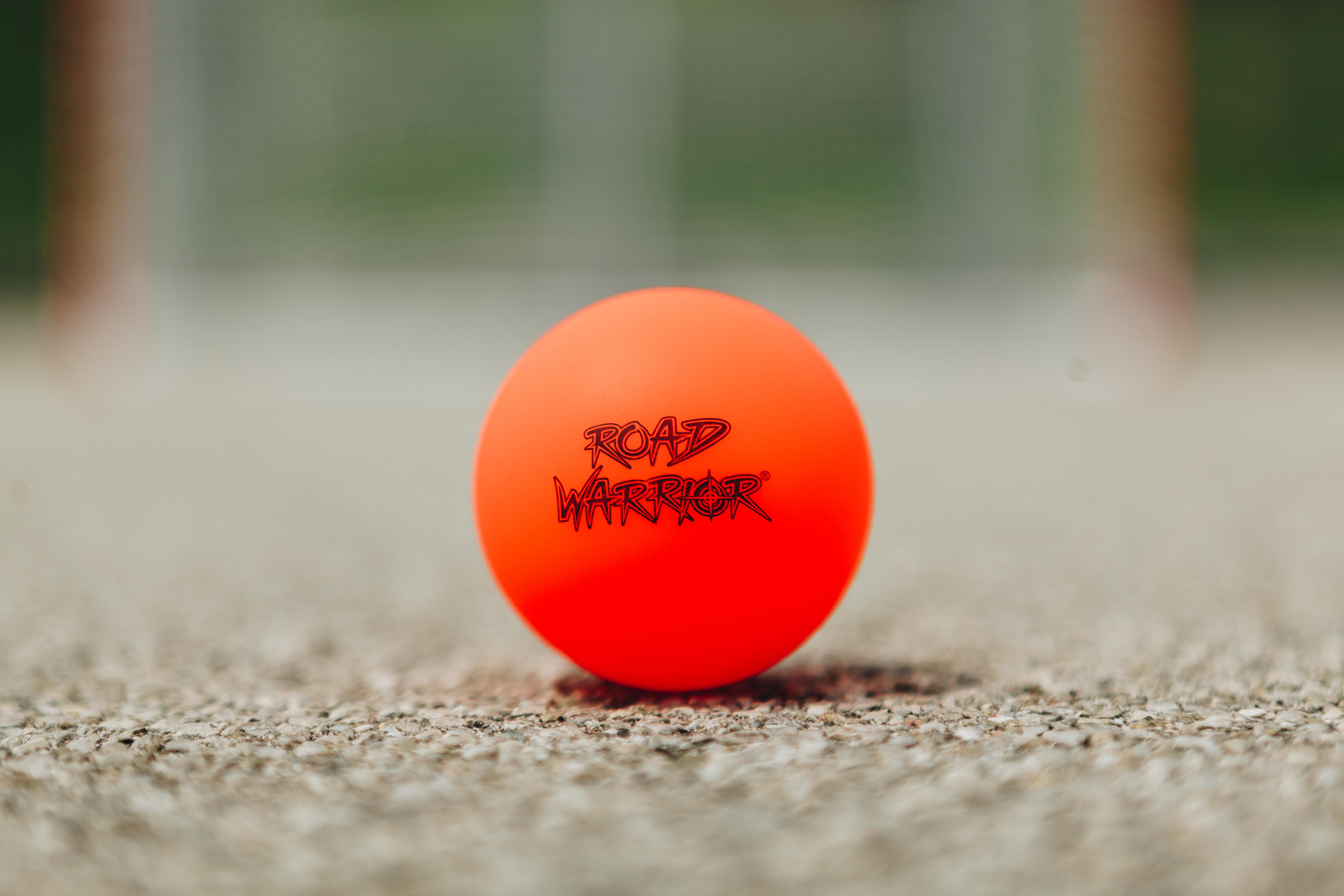 15 Pack Bucket of Street Hockey Balls (Orange) - Image 3