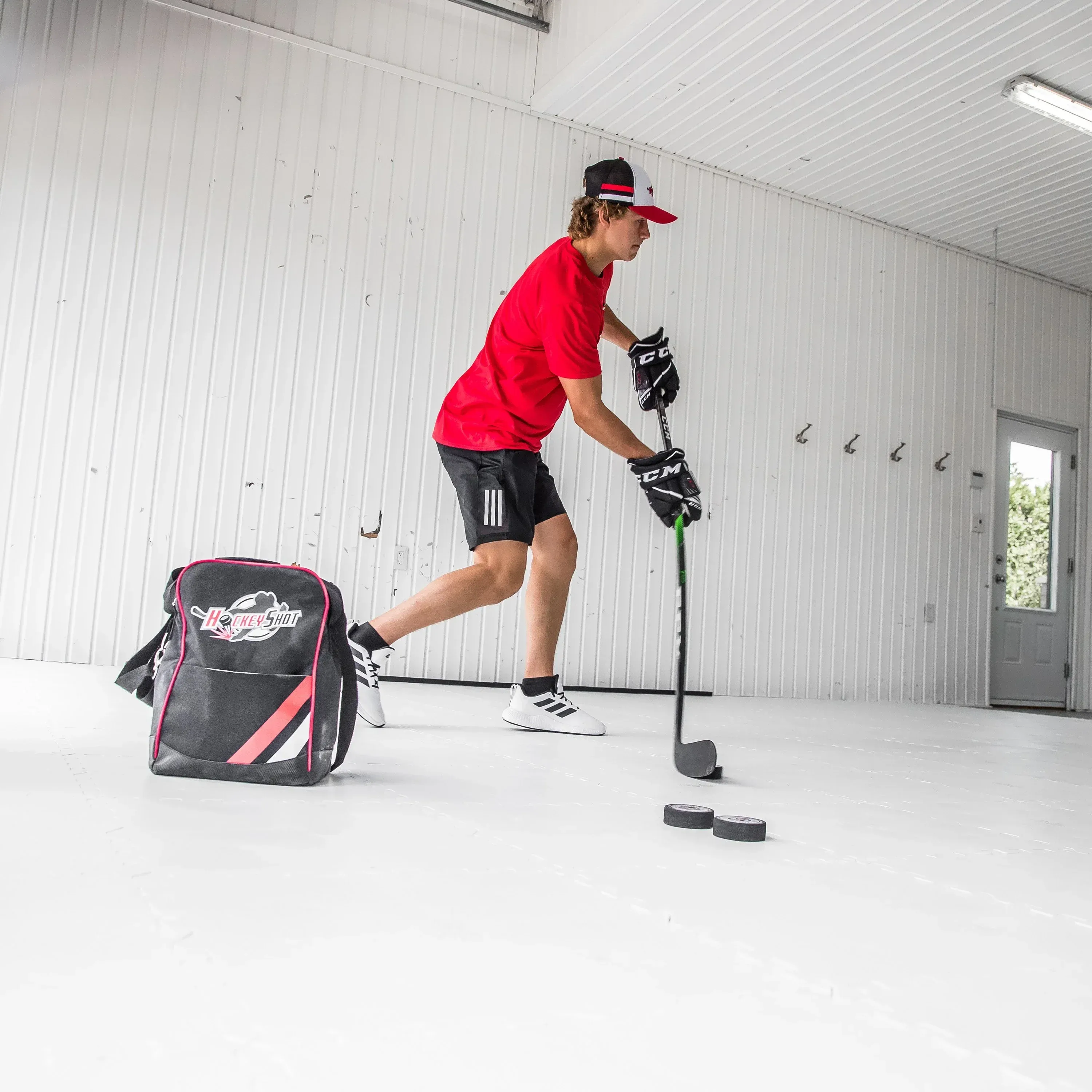 Insulated Puck Bag - Image 2